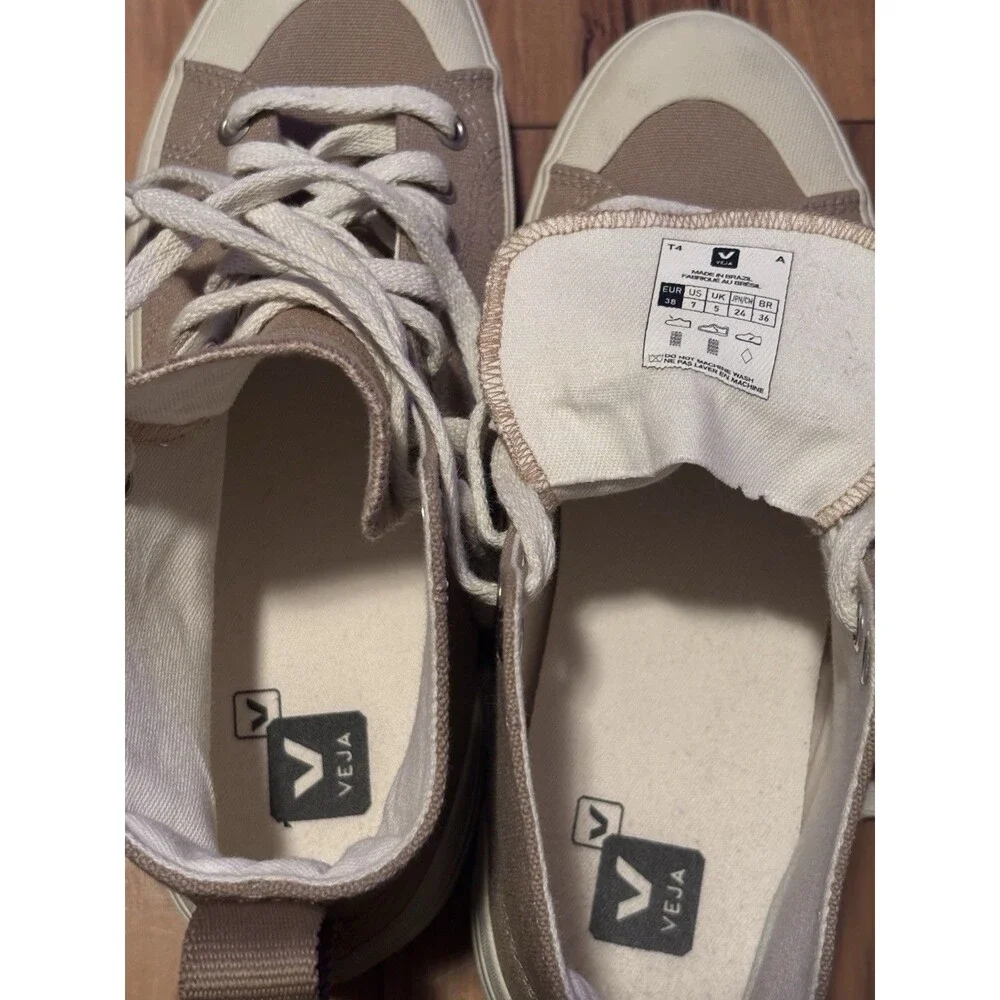Veja size sneakers
